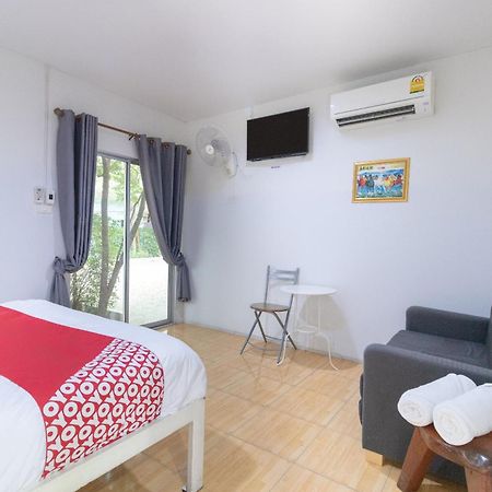 Hotel Oyo 644 Pong Pai House Bangkok Exterior foto