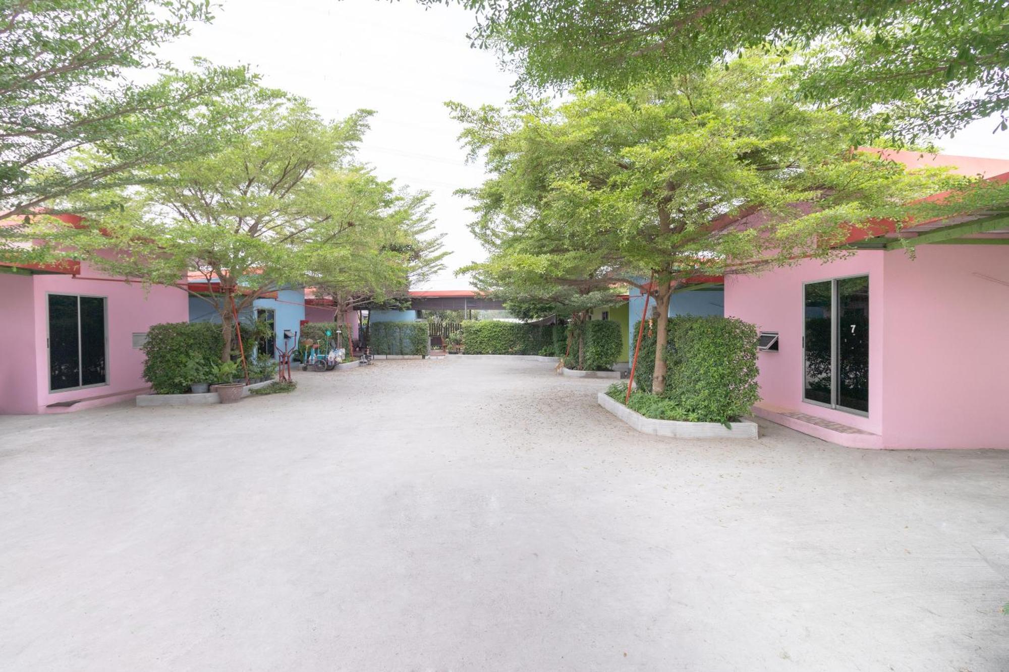 Hotel Oyo 644 Pong Pai House Bangkok Exterior foto